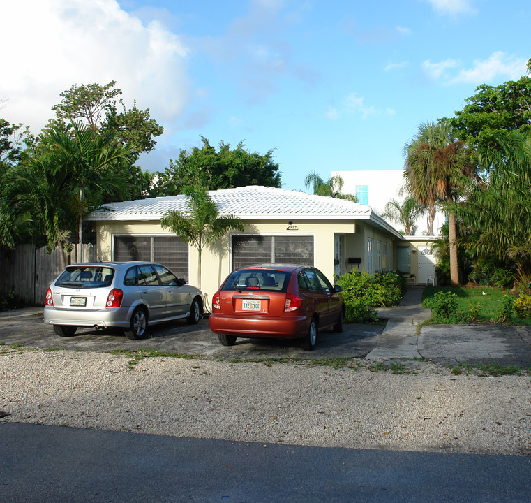 917 NE 17th Ave in Fort Lauderdale, FL - Building Photo