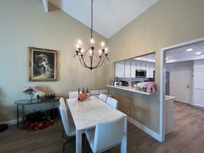 5 Coldstream, 47 in Irvine, CA - Building Photo - Building Photo