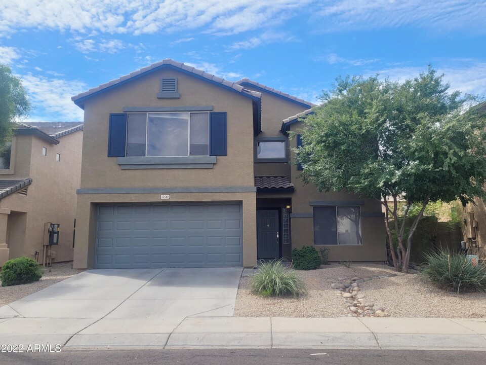 12561 W Reade Ave in Litchfield Park, AZ - Building Photo