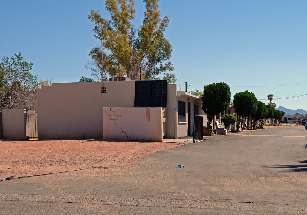 Villa Del Rey in Phoenix, AZ - Building Photo