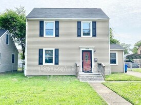 1628 Orcutt Ave in Newport News, VA - Building Photo