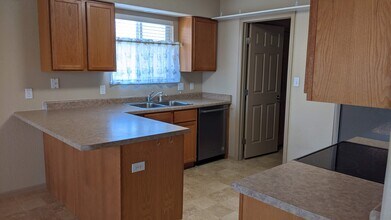 1228 Animas St in Montrose, CO - Building Photo - Building Photo