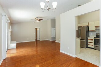 3447 Le Havre Dr E in Jacksonville, FL - Building Photo - Building Photo