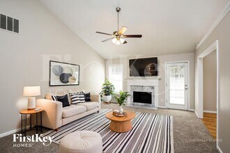 4425 Red Rock Point in Suwanee, GA - Building Photo - Building Photo