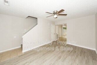 1297 Mathis Ferry Rd in Mount Pleasant, SC - Building Photo - Building Photo