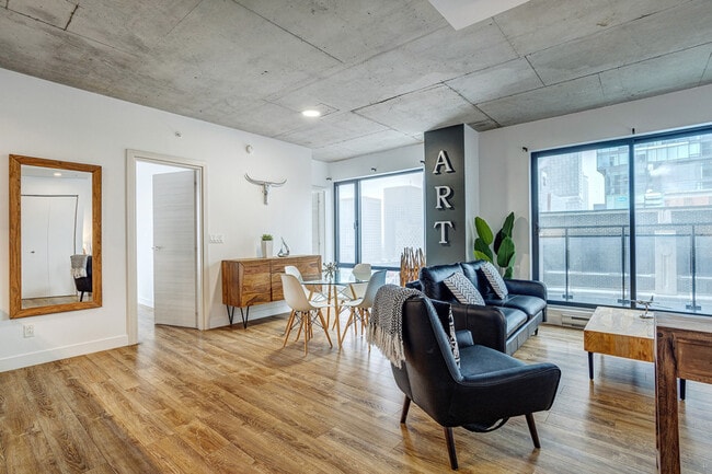 2100 Rue de Bleury in Montréal, QC - Building Photo - Building Photo