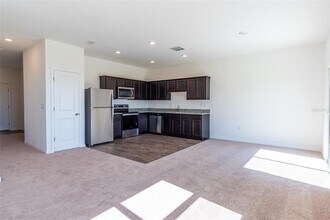 394 Madison Dr in Davenport, FL - Building Photo - Building Photo