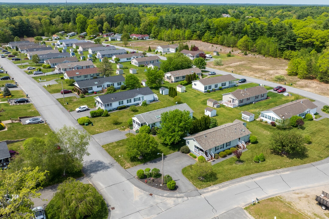 Twin Coach Estates-2 in Middleboro, MA - Building Photo