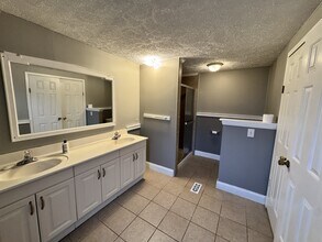 5816 Goolsby Ct in Apex, NC - Building Photo - Building Photo