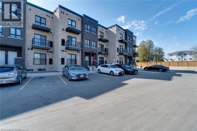 property at 600 Victoria St S