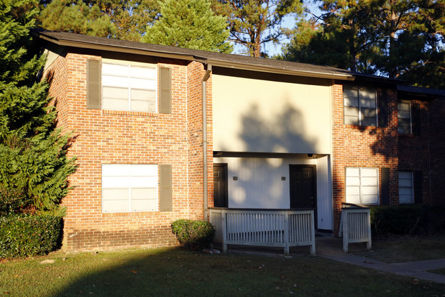 Pine Trails in Clinton, MS - Foto de edificio - Building Photo