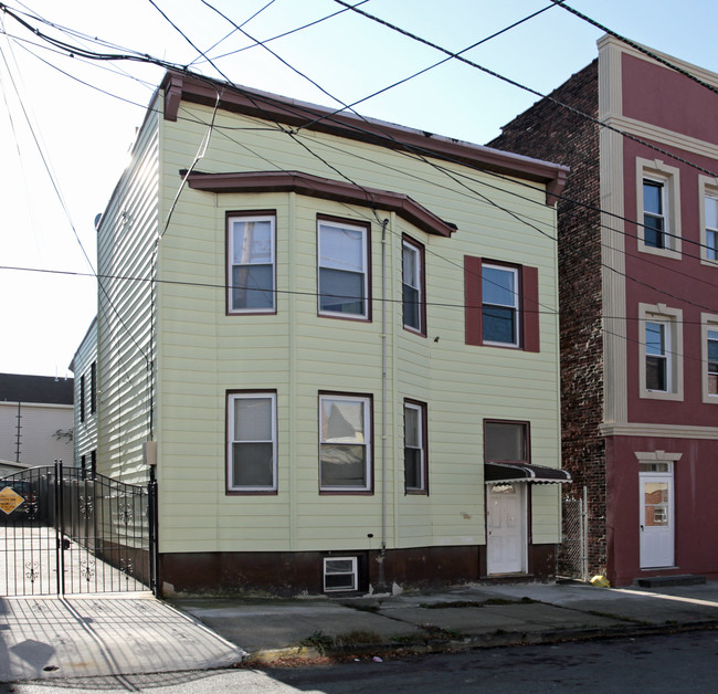 234 John St in Elizabeth, NJ - Building Photo - Building Photo