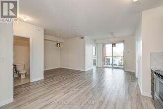 22 E Haven Dr in Toronto, ON - Building Photo - Building Photo