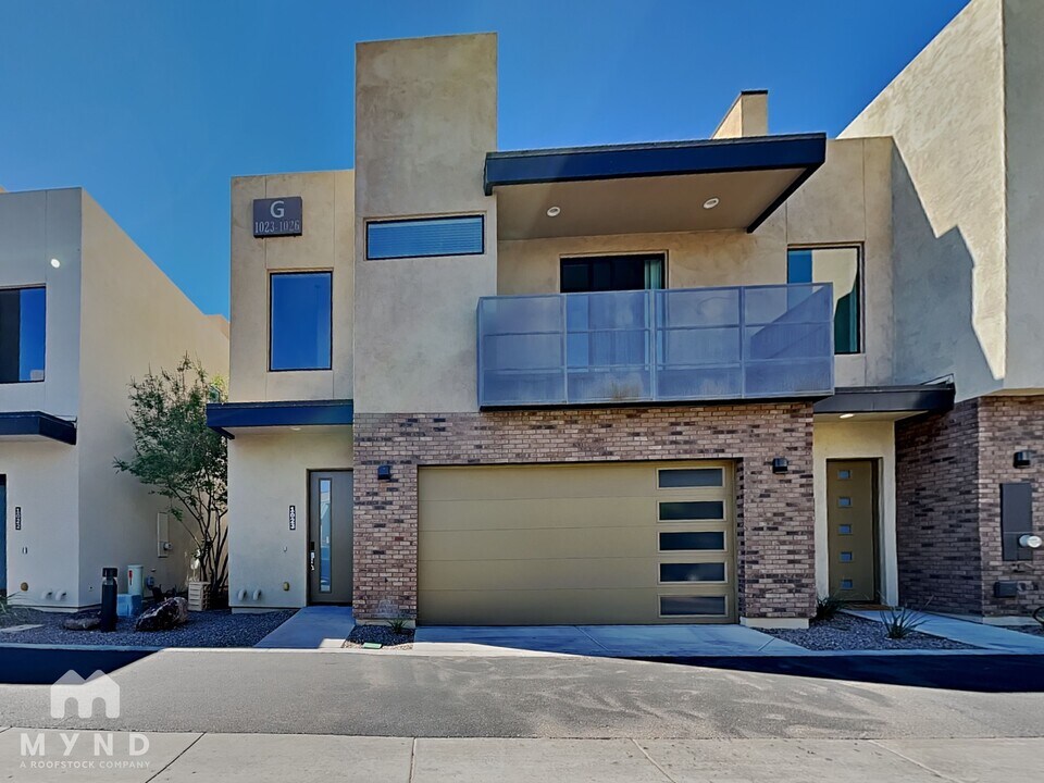 901 S Smith Rd in Tempe, AZ - Building Photo