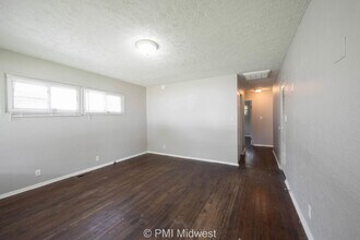 4353 Evanston Ave in Indianapolis, IN - Building Photo - Building Photo