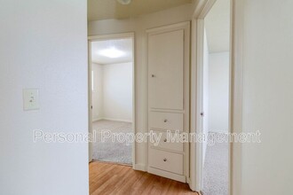 906 NE 86th St in Vancouver, WA - Foto de edificio - Building Photo