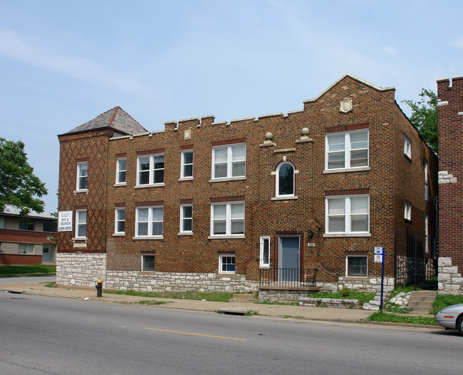 5004 Virginia in St. Louis, MO - Foto de edificio - Building Photo