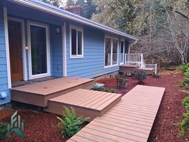 24845 Evergreen Rd in Philomath, OR - Building Photo