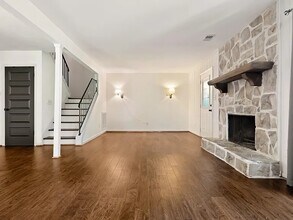3260 Overton Manor Dr in Vestavia, AL - Foto de edificio - Building Photo