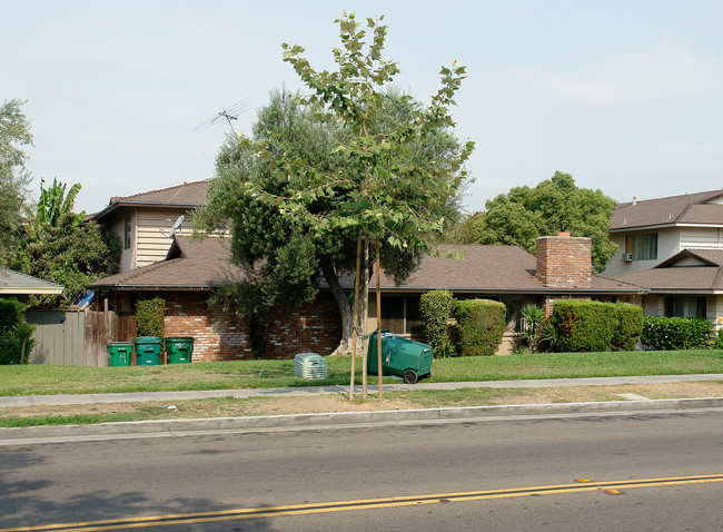 828 N Glassell St in Orange, CA - Building Photo - Building Photo