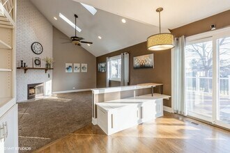 1304 Leawood Ct in Naperville, IL - Building Photo - Building Photo