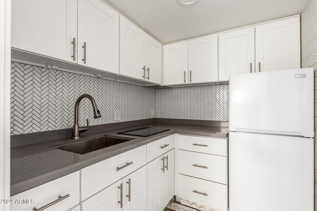 3027 N 37th St in Phoenix, AZ - Building Photo - Building Photo