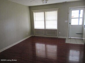 147 Orchid Ct in Louisville, KY - Building Photo - Building Photo