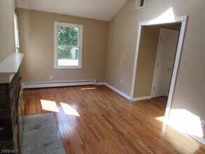 17 Glenwood Ave in Parsippany Troy Hills, NJ - Building Photo - Building Photo