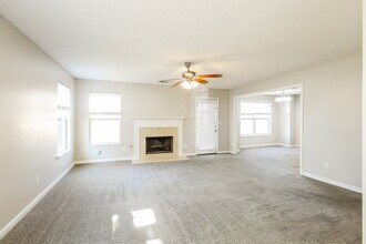 1006 Rolling Meadows Rd in Villa Rica, GA - Foto de edificio - Building Photo