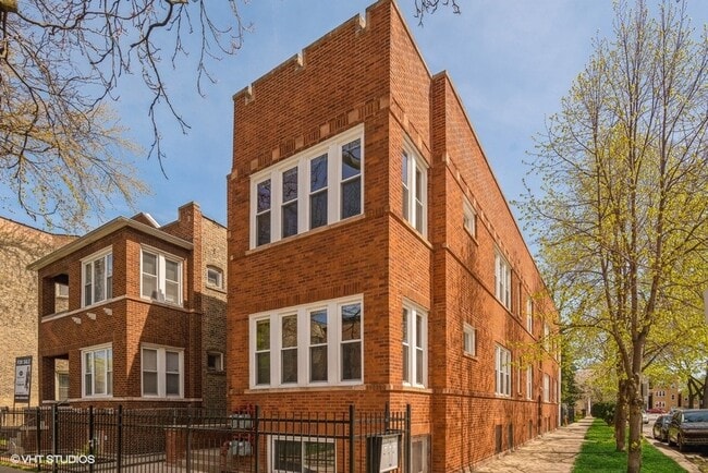 2201 N Campbell Ave, Unit 2