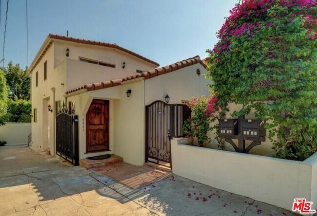 9042 Phyllis Ave in West Hollywood, CA - Building Photo - Building Photo