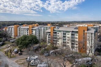Barton Place in Austin, TX - Building Photo - Building Photo