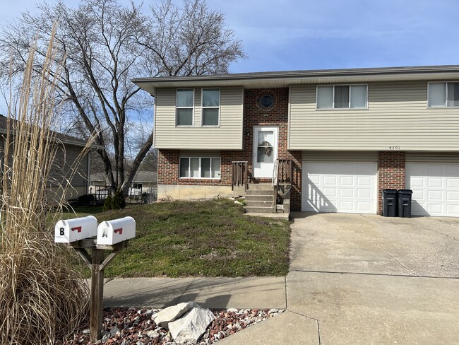 4301 Mesa Dr in Columbia, MO - Building Photo - Building Photo