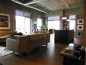 e5w Building in Des Moines, IA - Building Photo - Interior Photo