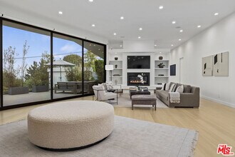 9960 Beverly Grove Dr in Beverly Hills, CA - Building Photo - Building Photo