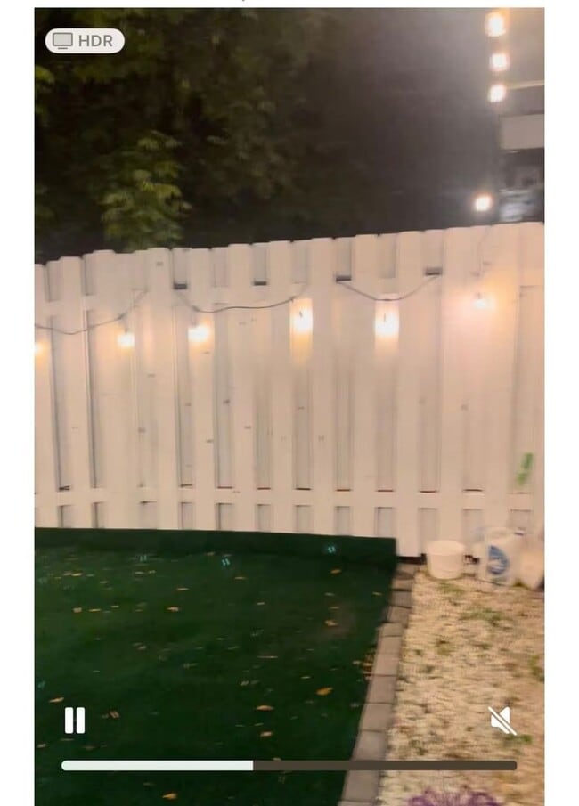 19129 SW Zoe Ln in Beaverton, OR - Foto de edificio - Building Photo