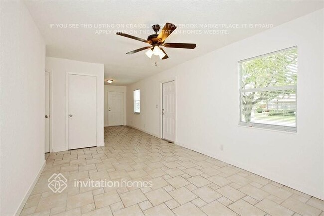 8171 SW 7th St in North Lauderdale, FL - Building Photo - Building Photo
