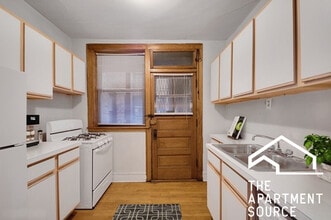 1450 W Byron St, Unit 1 in Chicago, IL - Building Photo - Building Photo