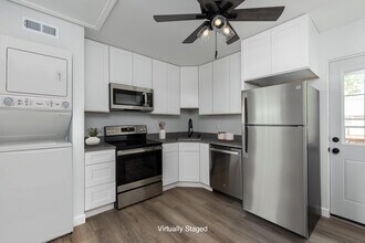 9057 Wrenwood Ln in St. Louis, MO - Building Photo - Building Photo