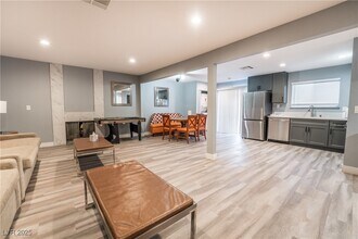 3955 Savoy Ct in Las Vegas, NV - Building Photo - Building Photo