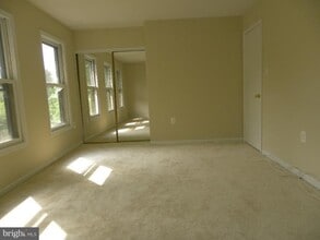 14262 Heritage Crossing Ln in Centreville, VA - Building Photo - Building Photo