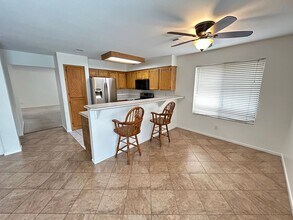 4060 N Elkridge Dr in Las Vegas, NV - Building Photo - Building Photo