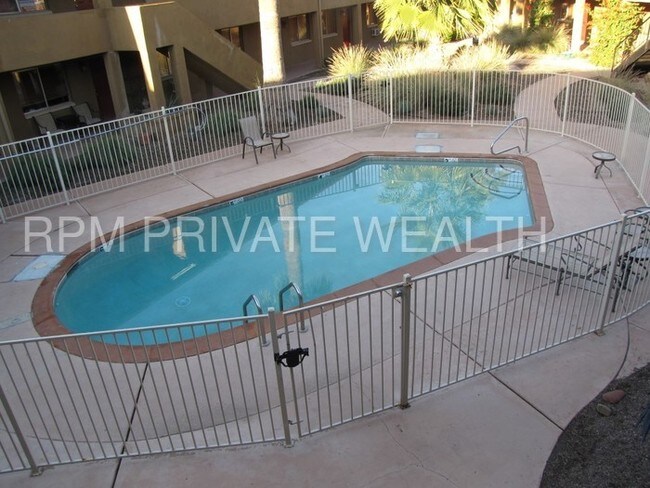 4401 N 12th St-Unit -209 in Phoenix, AZ - Building Photo - Building Photo