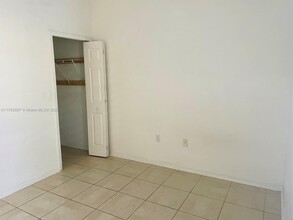 940 NE 34th Ave in Homestead, FL - Building Photo - Building Photo