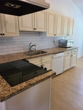 10520 Buttonwood Ave in Pembroke Pines, FL - Building Photo - Building Photo