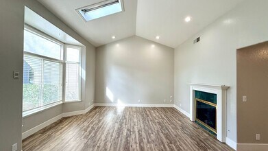 566 Sycamore Cir in Danville, CA - Building Photo - Building Photo