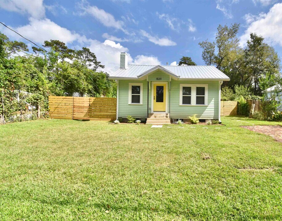 1529 Green St in Tallahassee, FL - Building Photo