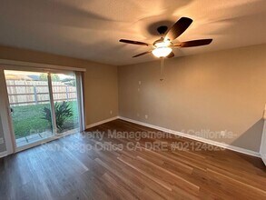 1122 Florence St in Imperial Beach, CA - Foto de edificio - Building Photo