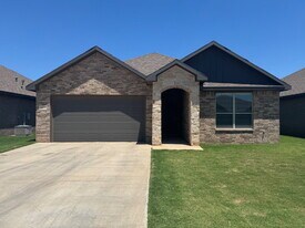 7006 20th St in Lubbock, TX - Building Photo