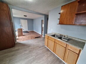 56 Nichols Dr in Louisville, KY - Building Photo - Building Photo